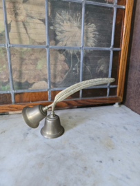 Antiek messing tafelbel veer