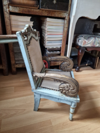 Klein brocante houten stoeltje