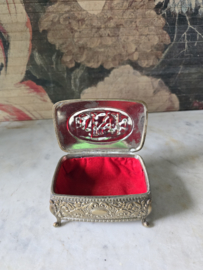 Verzilverd bewerkt sieradendoosje foreign