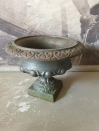 Gietijzeren jardiniere