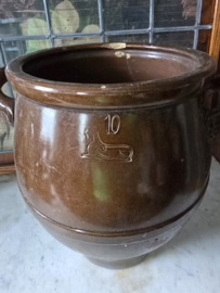 Oude bruin geglazuurde keulse pot