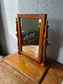 Oude brocante houten tafel spiegel