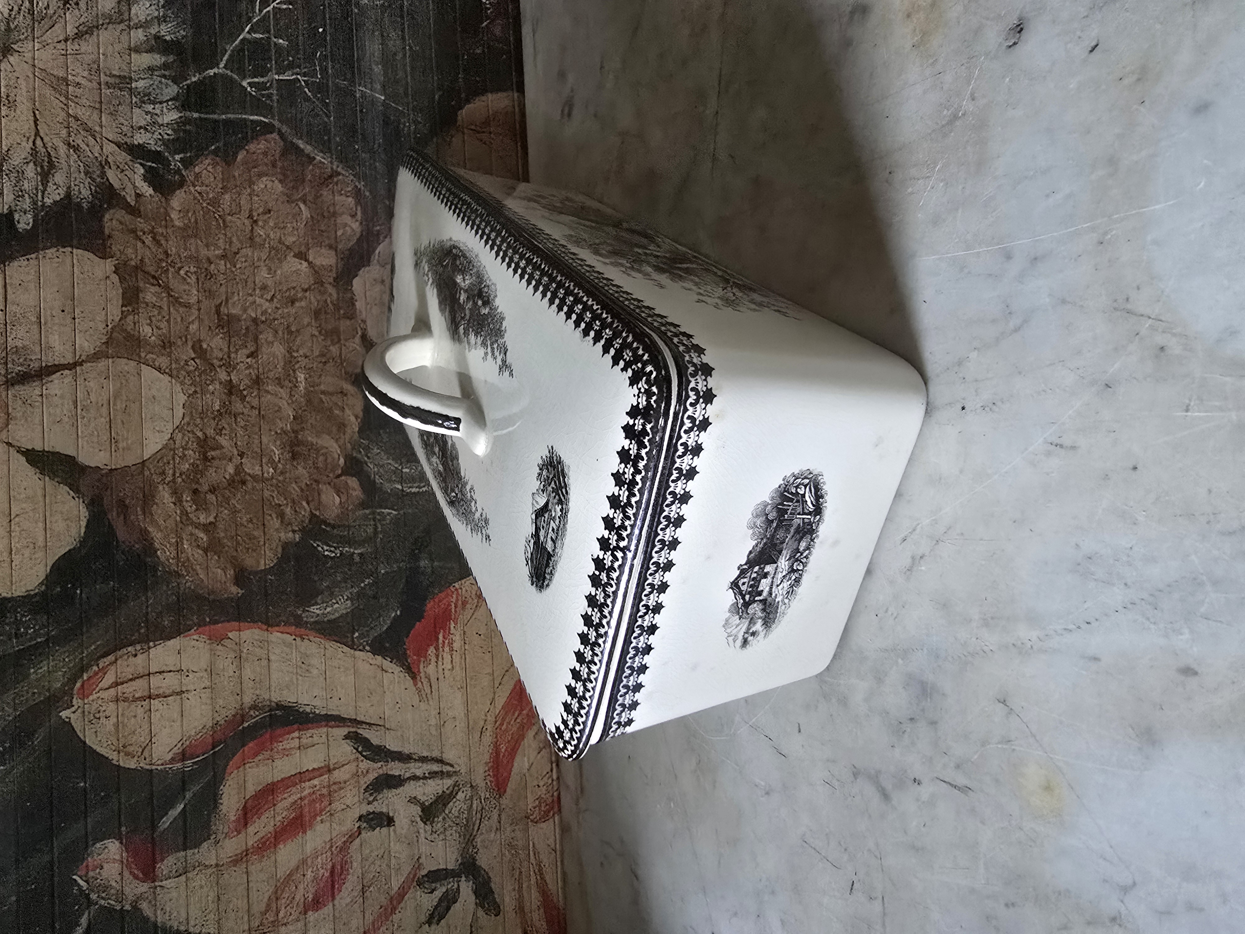 Antiek porseleinen cakedoos Villeroy&boch Mettlach