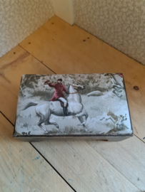 Antiek houten stoofje jacht tafereel