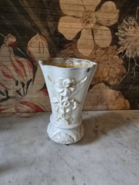 Antiek wit gietijzeren grafvaas