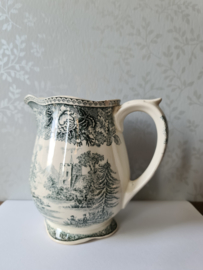 Oude brocante waterkan