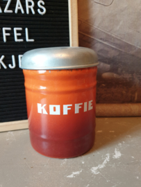 Vintage rood oranje emaille koffiebus