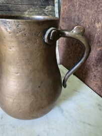 Antiek bronzen kan
