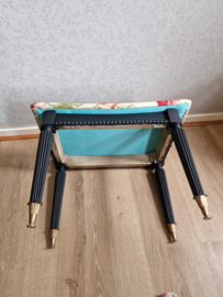 Brocante oud voetenbankje footstool rozen