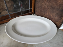 Creme ovale schaal petrus regout