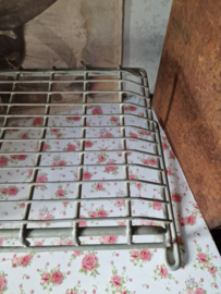 Oud metalen opstapje nr1