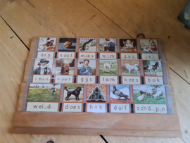 Houten leesplankje aap noot mies