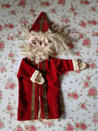 Oude handgemaakte handpop sinterklaas