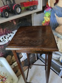 Oude houten plantentafel