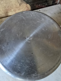 Oude aluminium voorraad bus boon