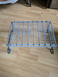 Oud metalen caravan opstapje De Witte