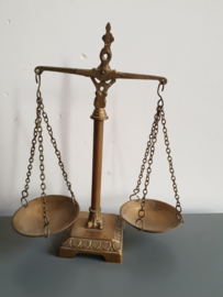 Antiek koperen weegschaaltje