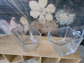 Glazen grutterskast kruidenkast