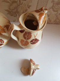 Oude Engelse theepot en roomkan bursley ware