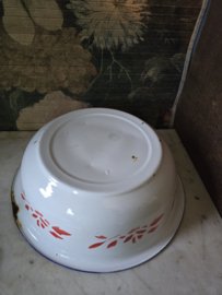 Diepe emaille schaal bloemen