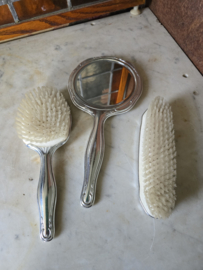 Brocante zilverkleurige kaptafelset handspiegel