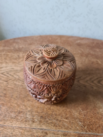 Bewerkte houten pot nr5