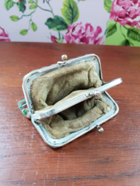 Oud brocante stoffen beursje knip