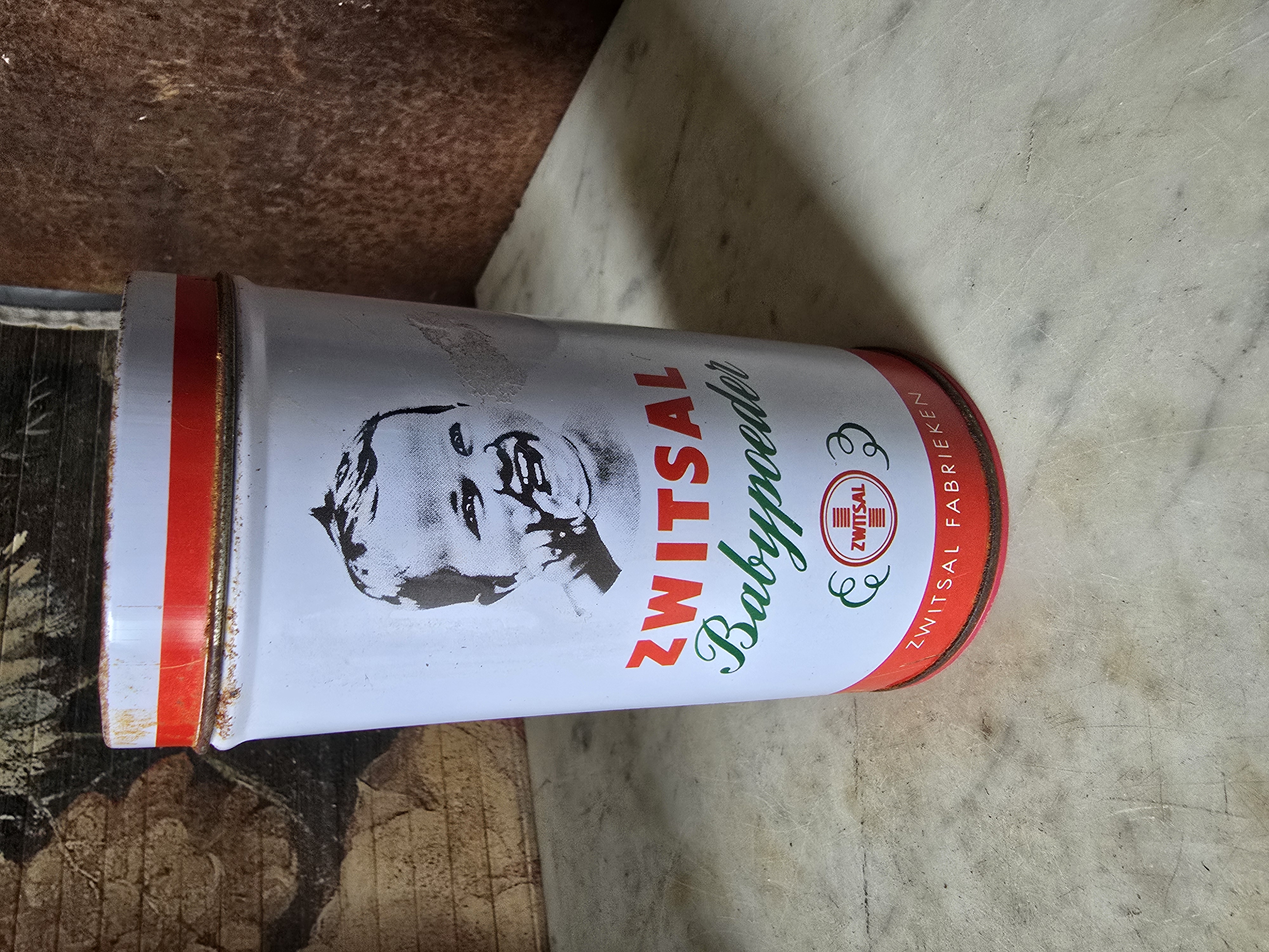 Oud blikken muziekdoosje Zwitsal