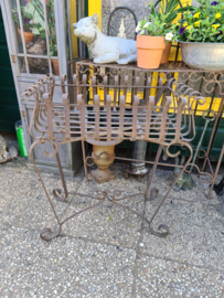 Smeedijzeren brocante jardiniere