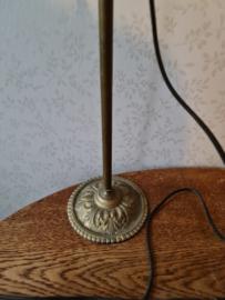 Antiek koperen lamp met glazen kapje