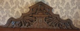 Antiek houten ornament kuif