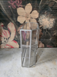 Oud glazen pronkkastje vitrinekastje