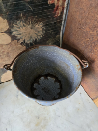 Grijs gewolkte emaille aardappelen emmer