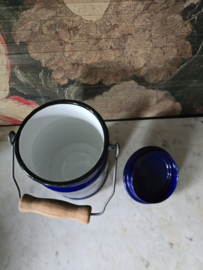 Donkerblauw emaille melkbus