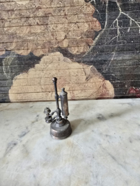 Puntenslijper petroleum lamp nr73