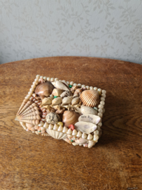 Oud houten schelpendoosje