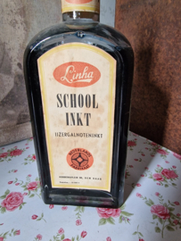 Oude glazen fles schoolinkt Linha
