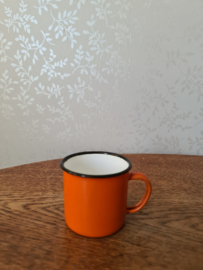 Oranje emaille beker