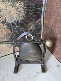 Oude franse bronzen tafelbel gong