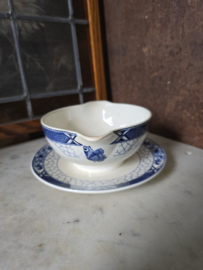 Sauskom juskom butterflij servies