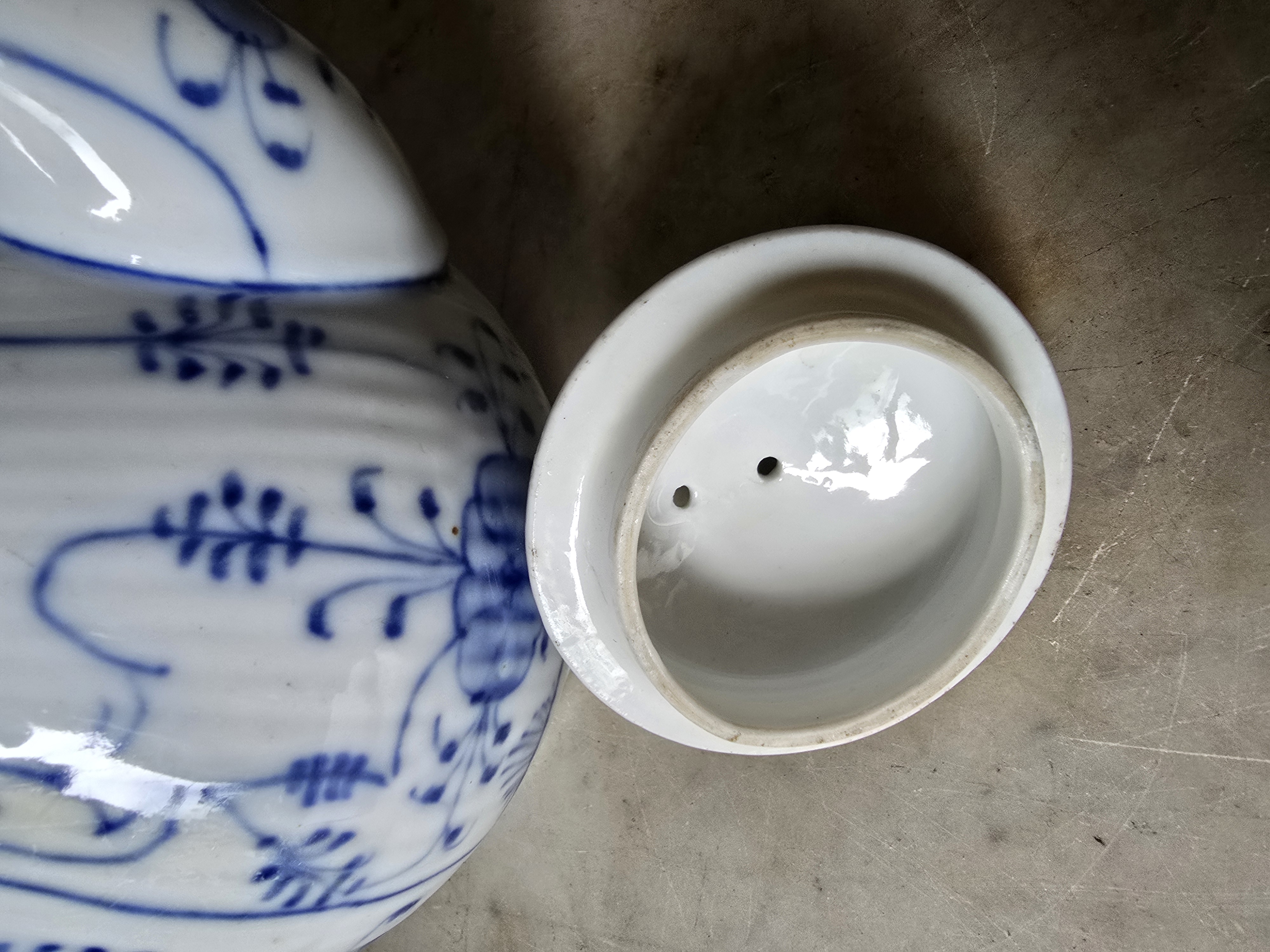 Antiek porseleinen koffiepot