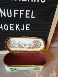 Oud blikken lepeldoosje
