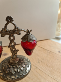 Vintage verzilverde glazen peper en zout stel aardbei