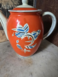 Antiek oranje creme emaille koffiepot