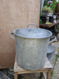 Oude zinken weck emmer met deksel