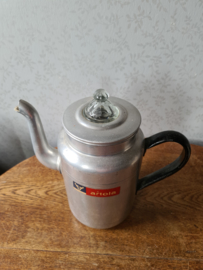 Oude grote aluminium pruttelpot Artola