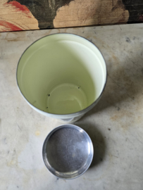 Creme emaille beschuitbus