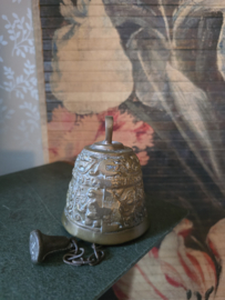 Antiek bronzen bel nr4