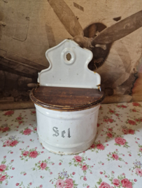 Wit emaille zoutpot