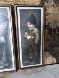 Oude brocante prentjes schooljongens in lijst